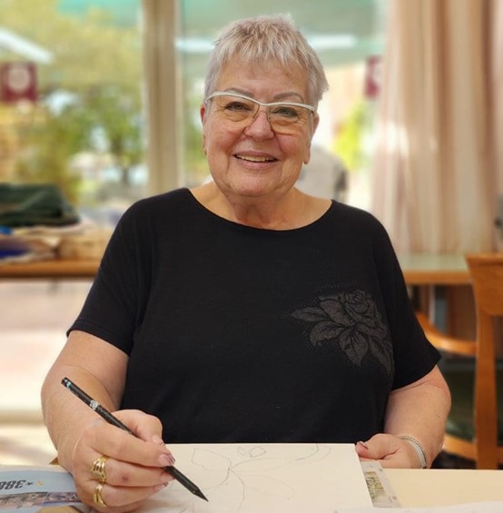 שלומית מוריה, דיירת אחוזת ראשונים. צילום: אחוזות רובינשטיין