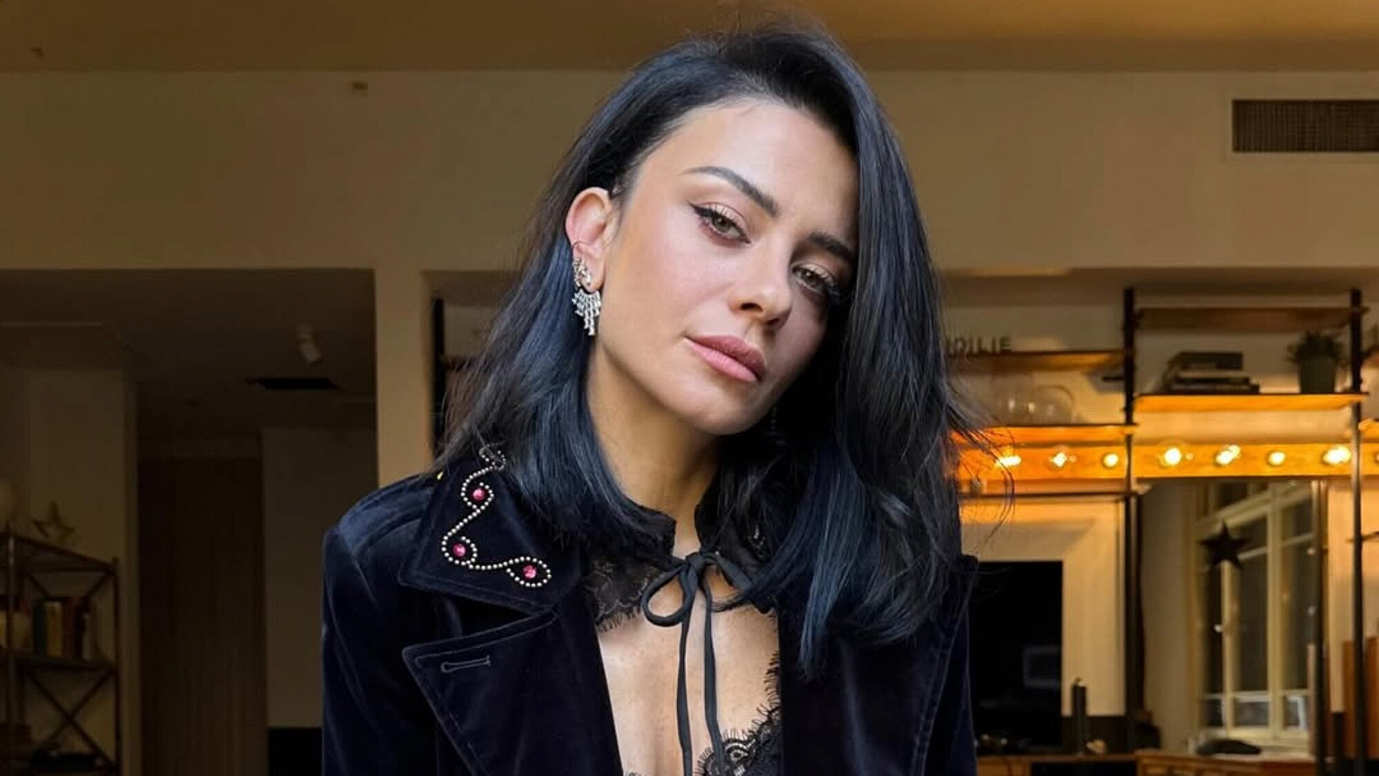 נינט טייב | איפור: טלי פאוור, שיער וצילום: שגיא דהרי, אינסטגרם sagidahary@ נינט טייב | איפור: טלי פאוור, שיער וצילום: שגיא דהרי, אינסטגרם sagidahary@