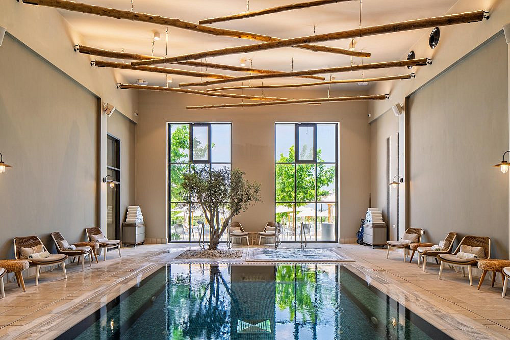 מלון איילה. הבריכה בספא "אספרי" | צילום: סטודיו פלד