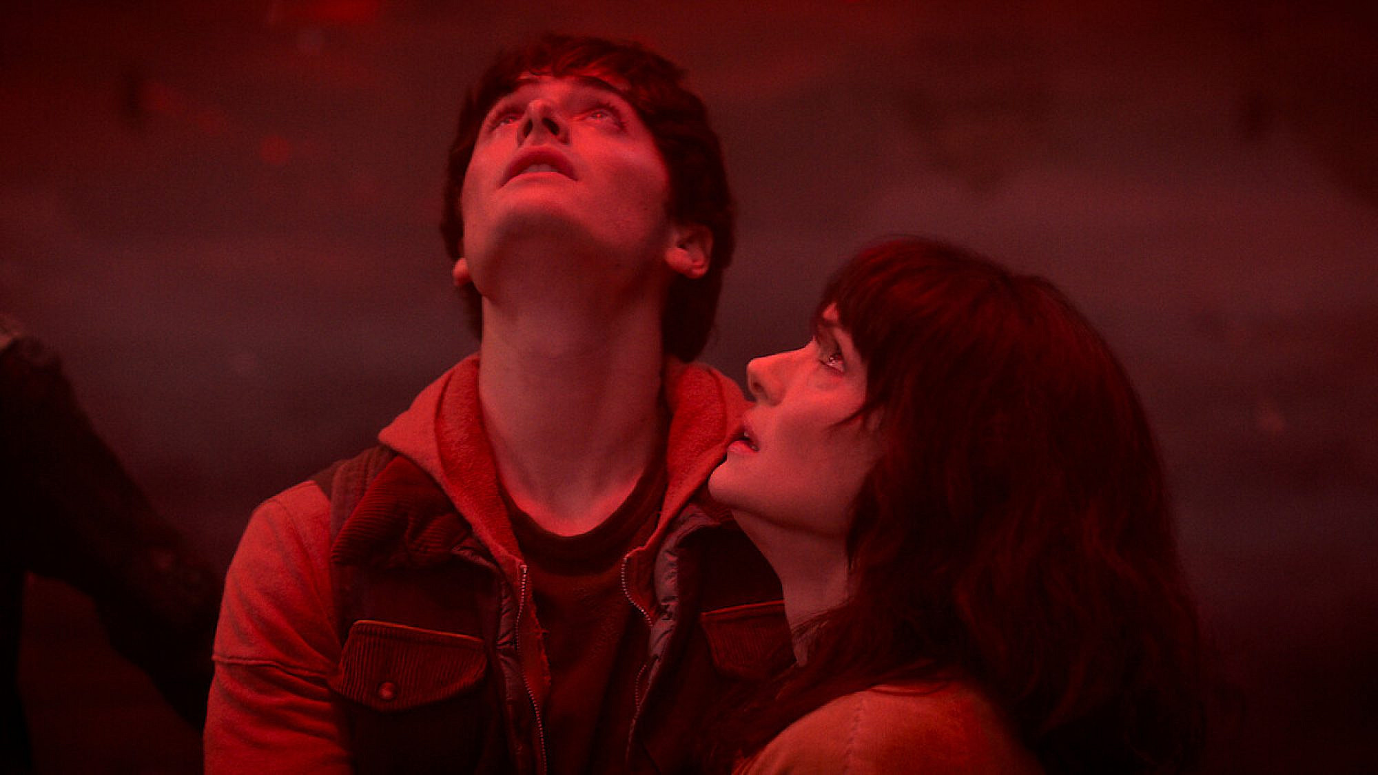 "דברים מוזרים" נפרדת | צילום מסך: נטפליקס