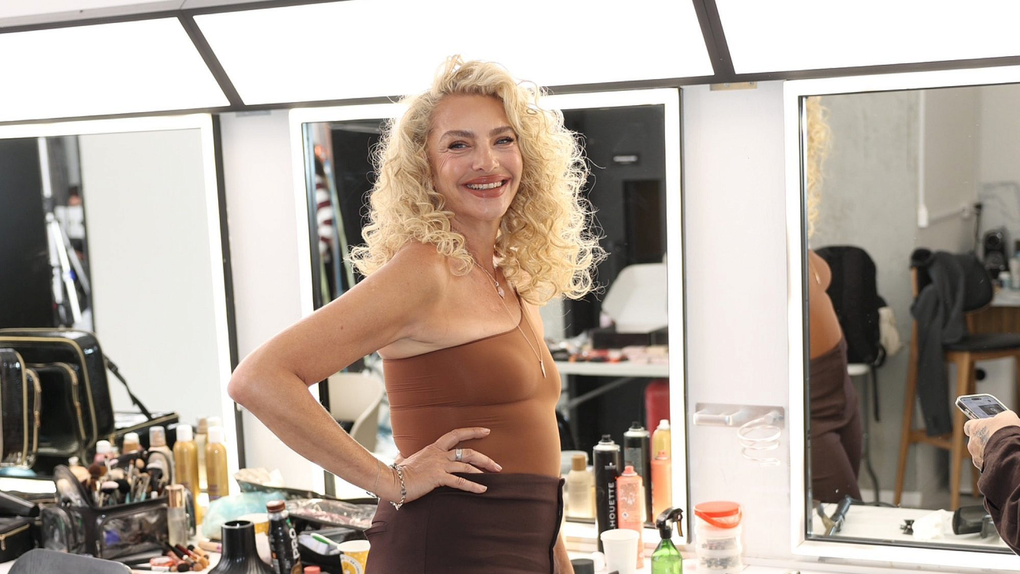 מיכאלה ברקו לקמפיין החורף של MB - מותג האיפור והטיפוח מבית מיקי בוגנים | צילום: אור גפן מיכאלה ברקו לקמפיין החורף של MB - מותג האיפור והטיפוח מבית מיקי בוגנים | צילום: אור גפן