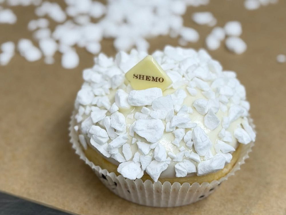 כל הלבן הזה. מיקי שמו | צילום: דניאל לילה