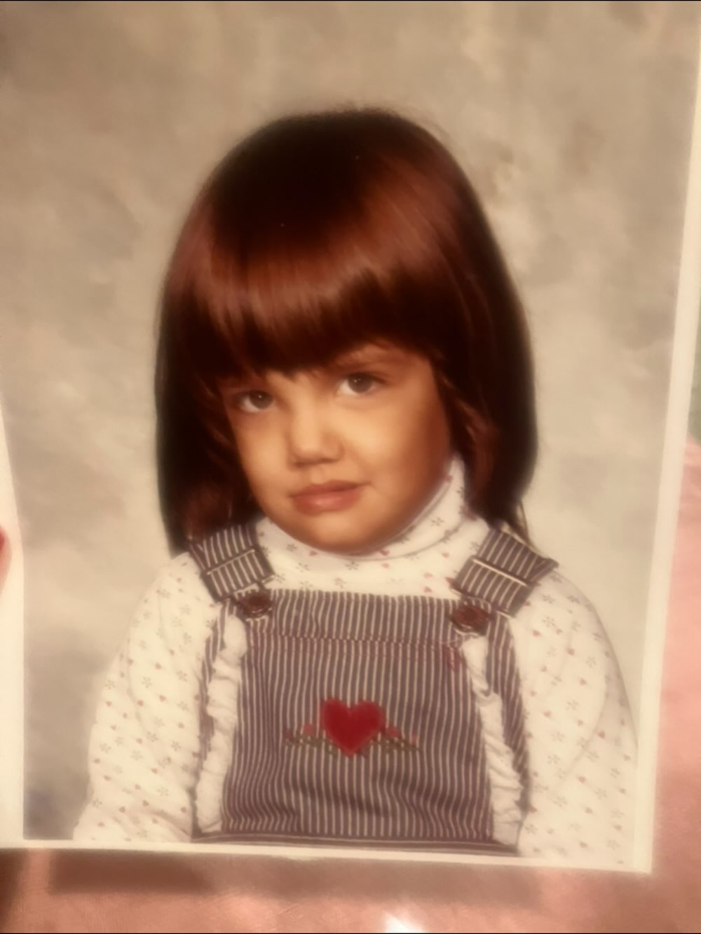 קייטי הולמס בילדותה | צילום: אינסטגרם katieholmes@