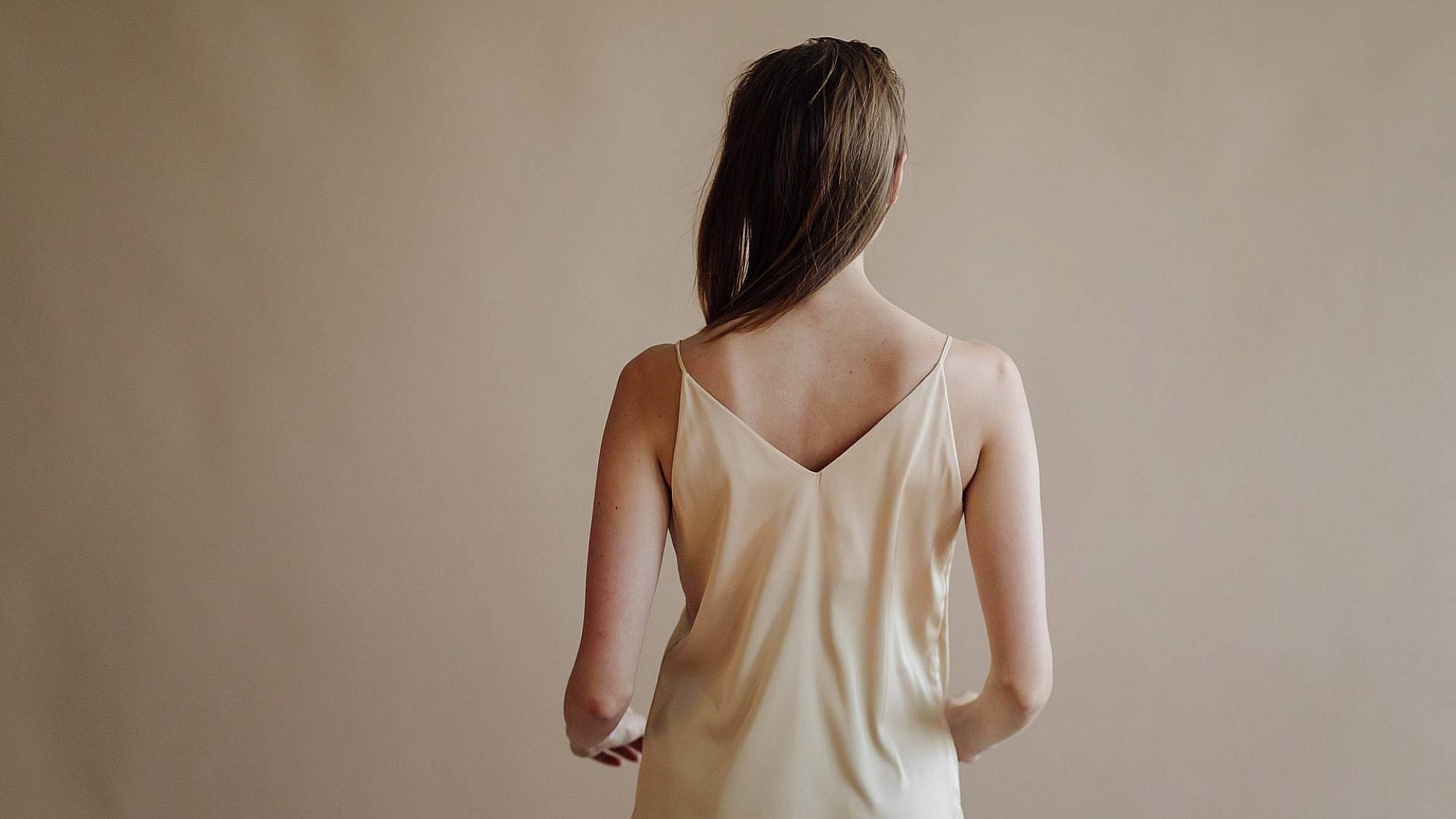 גם רבקה הפנתה את גבה והצטרפה למסיבה | צילום: Freepik גם רבקה הפנתה את גבה והצטרפה למסיבה | צילום: Freepik