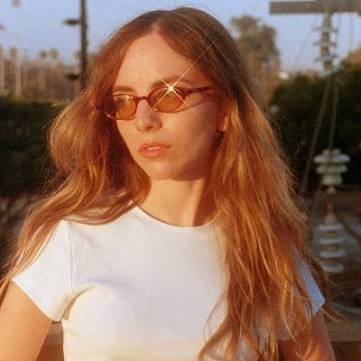 "אידיאל היופי עדיין ניזון מחוסר הביטחון של נשים - די כבר, אנחנו יפות". שלי ארצ'ר | צילום: Audrey Young Hirchman