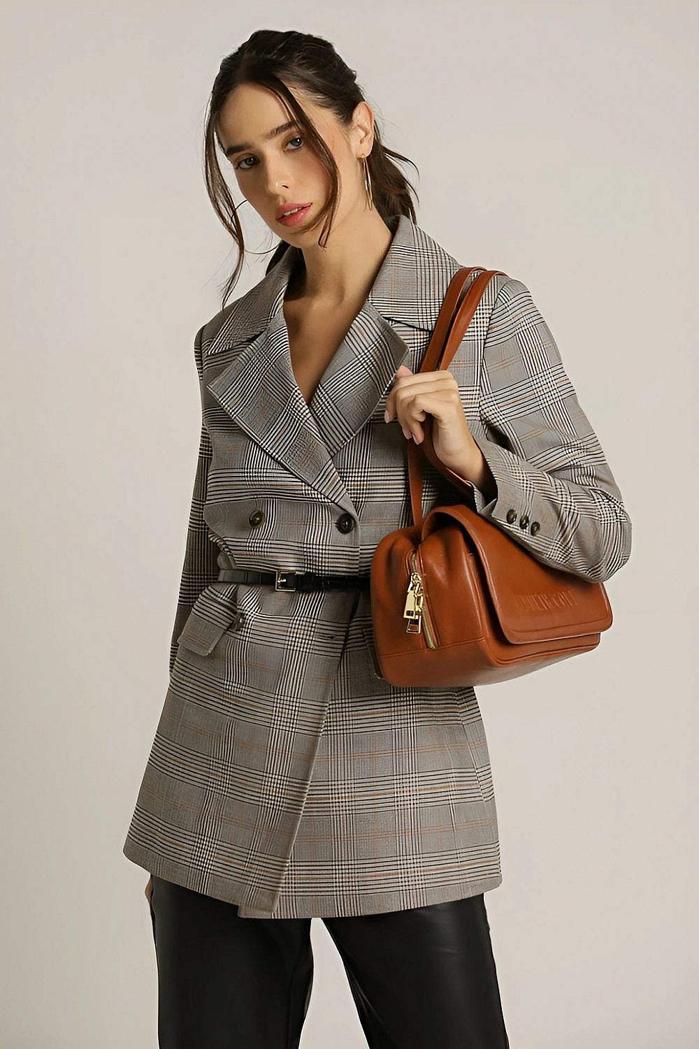 KENNETH COLE למשביר. 299 ש"ח | צילום: יונתן לוי