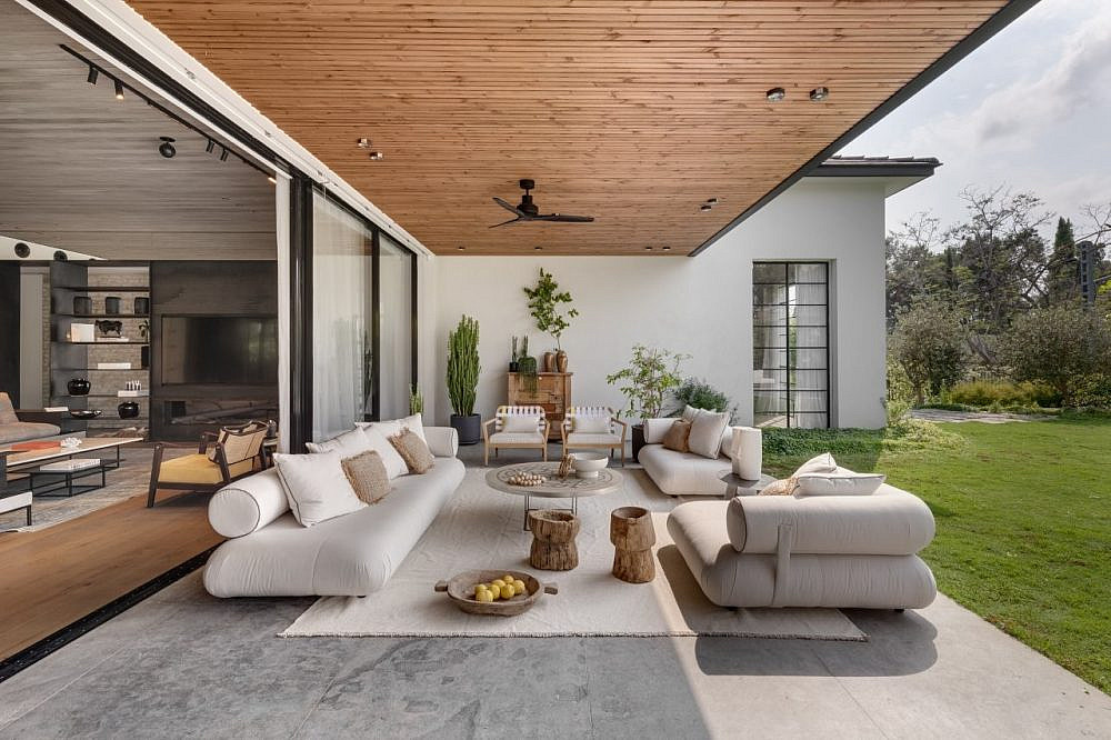 ריהוט: אריק בן שמחון, עיצוב פנים: קארן פרימר. צילום: עודד סמדר