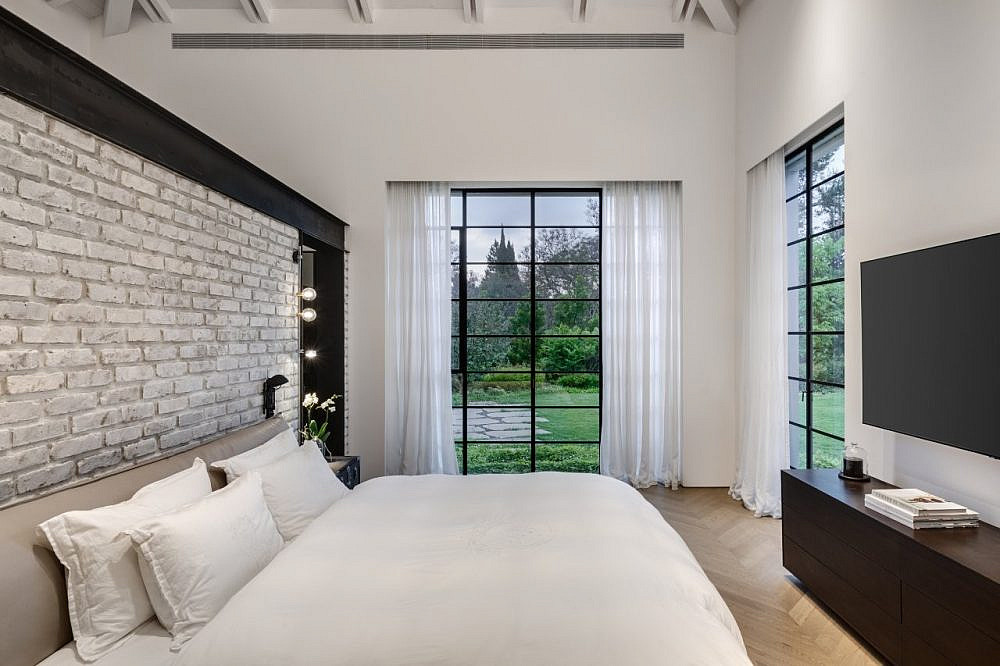 ריהוט: אריק בן שמחון, עיצוב פנים: קארן פרימר. צילום: עודד סמדר