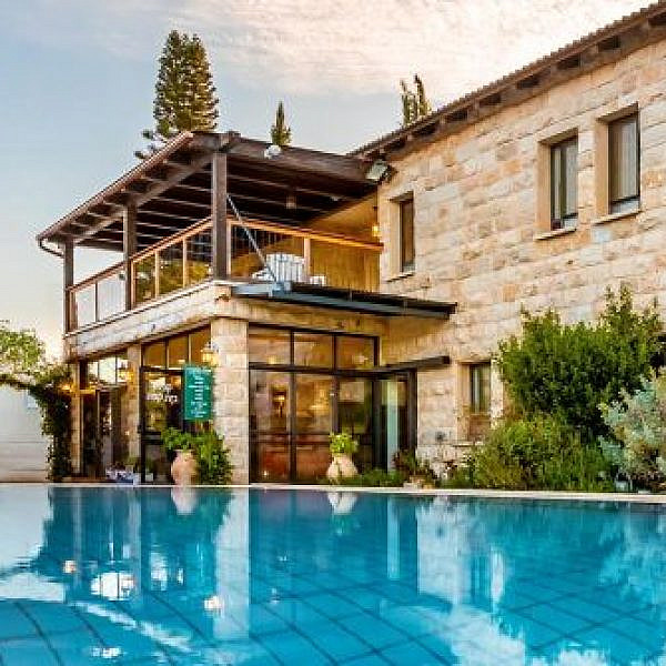 מצווה להגיע ולשבת בג'קוזי. מלון בוטיק גרנד ויסטה | צילום: סימפלקס 360