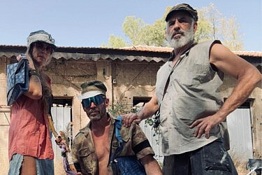 מותג הבגדים החדש של שי אביבי ביריד בית המכולות ביפו | צילום: שי אביבי