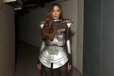 נסרין קדרי בהיכל מנורה | צילום: עירד נצר