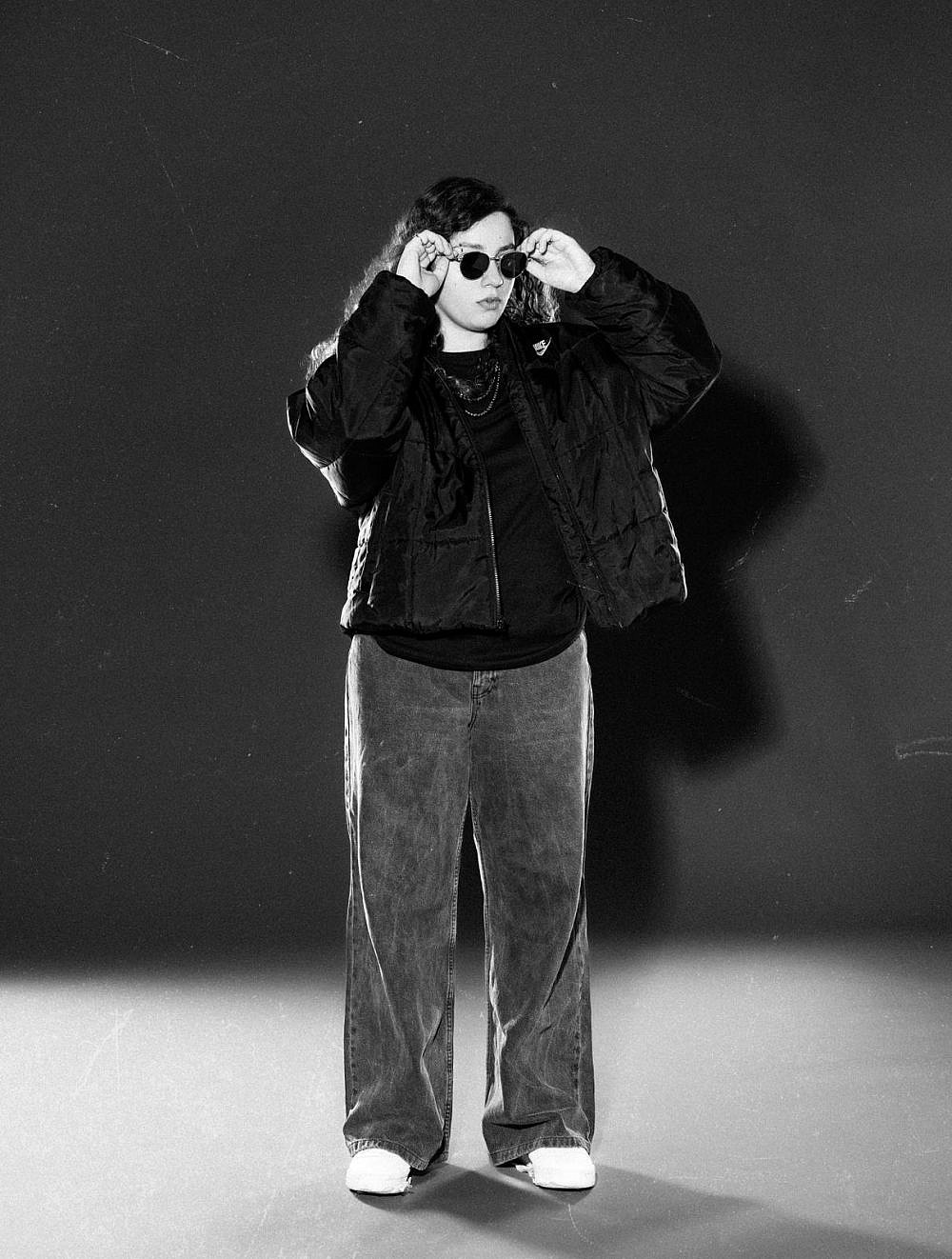 אל תגעו בה, היא צונאמי. שיר גבאי | צילום: אייל רחמני