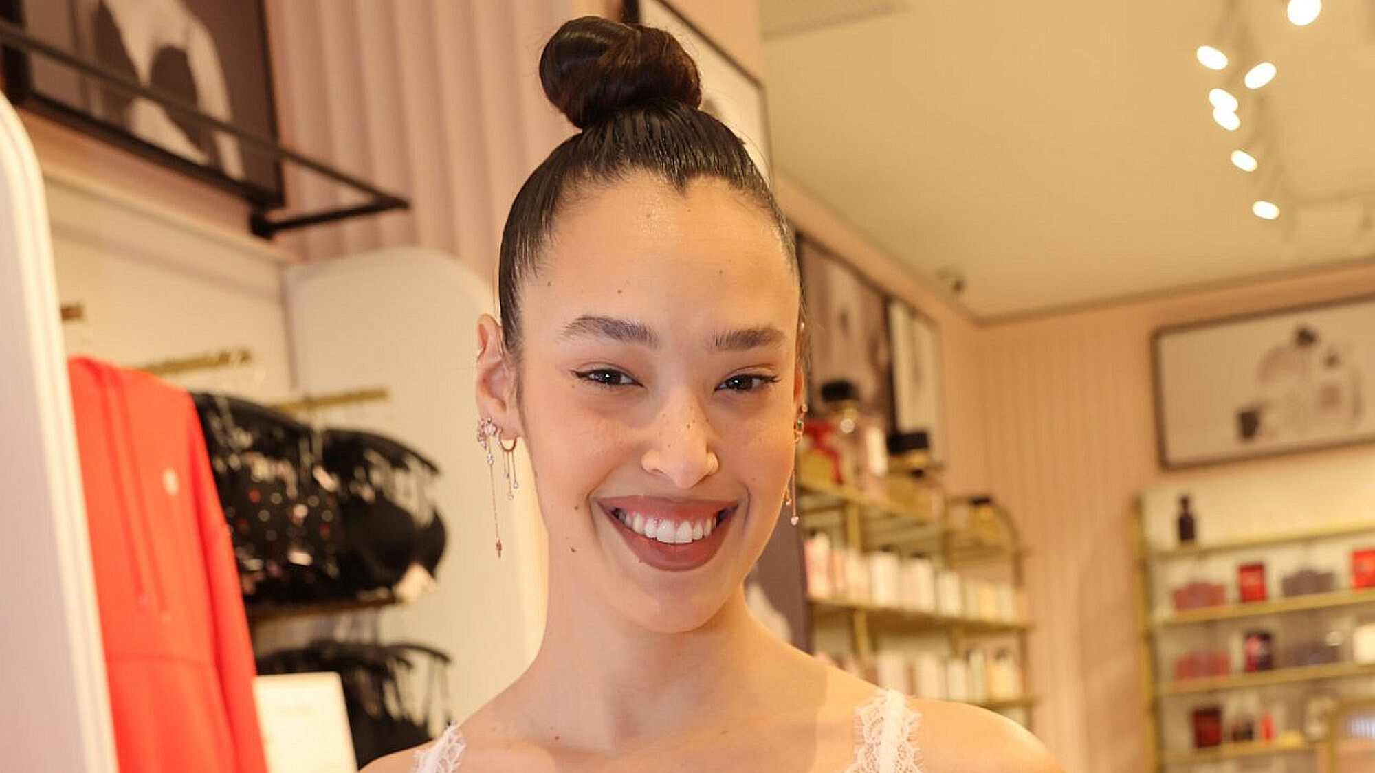 יובל בוצ'ן באירוע ההשקה של קולקציית הוולנטיין של ויקטוריה'ס סיקרט | צילום: רפי דלויה