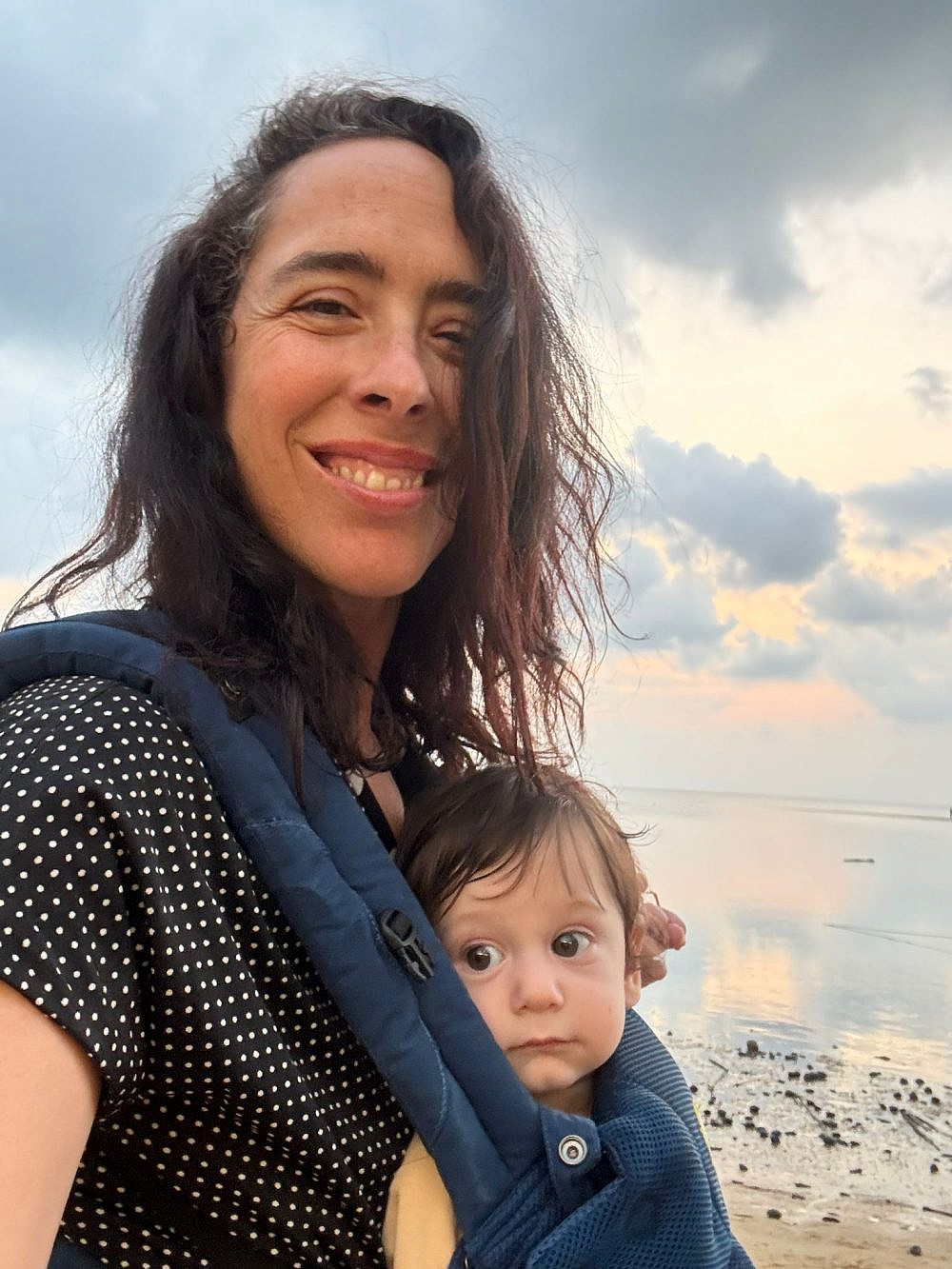 אם כבר עושה גלגול בחיים האלה, אז לפחות שיהיה נייס. מירב בלומנפלד עם בתה תמרה | צילום: באדיבות המצולמת