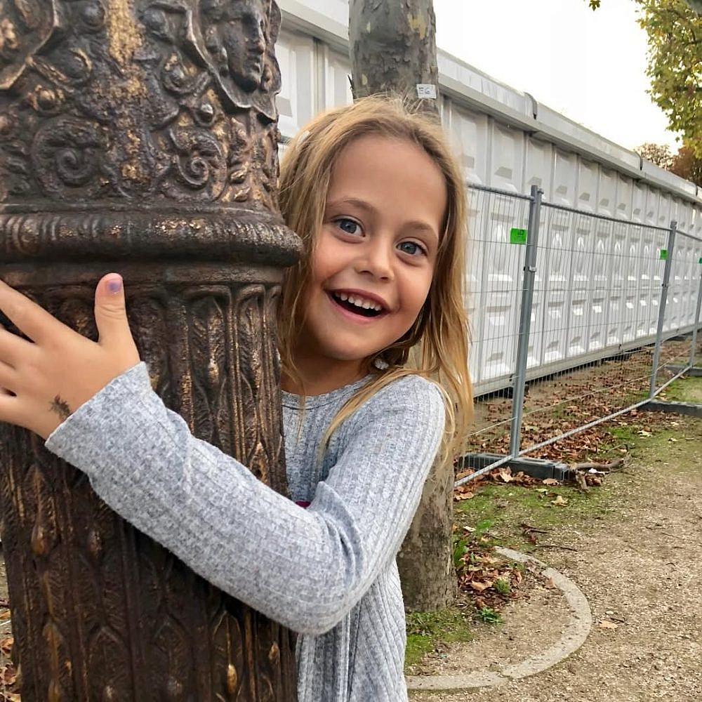 בלי צדפות ונצנצים. לונה, בתם של קרן פלס ונועם טור | צילום: אינסטגרם kerenpeles@