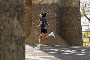 נעלי ריצה של BROOKS | צילום: יח"צ