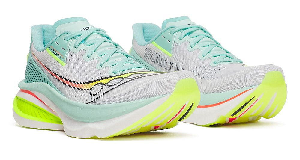 סאקוני. דגם Endorphin Azura | צילום: יח"צ