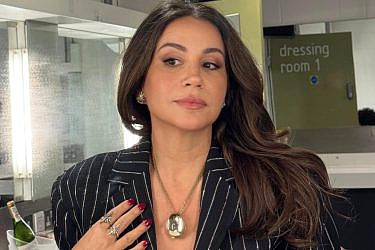 הפעם הגזמת. יעל פוליאקוב | איפור: יוני שיין, צילום: רומי שטיינמץ - מתוך האינסטגרם yael.poliakov@