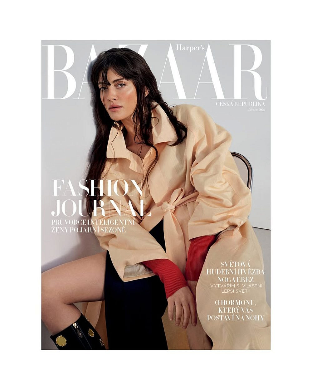 טו קול פור קאבר. נגה ארז על שער גיליון מרץ של Harper’s Bazaar צ’כיה | צילום: אינסטגרם harpersbazaarcz@