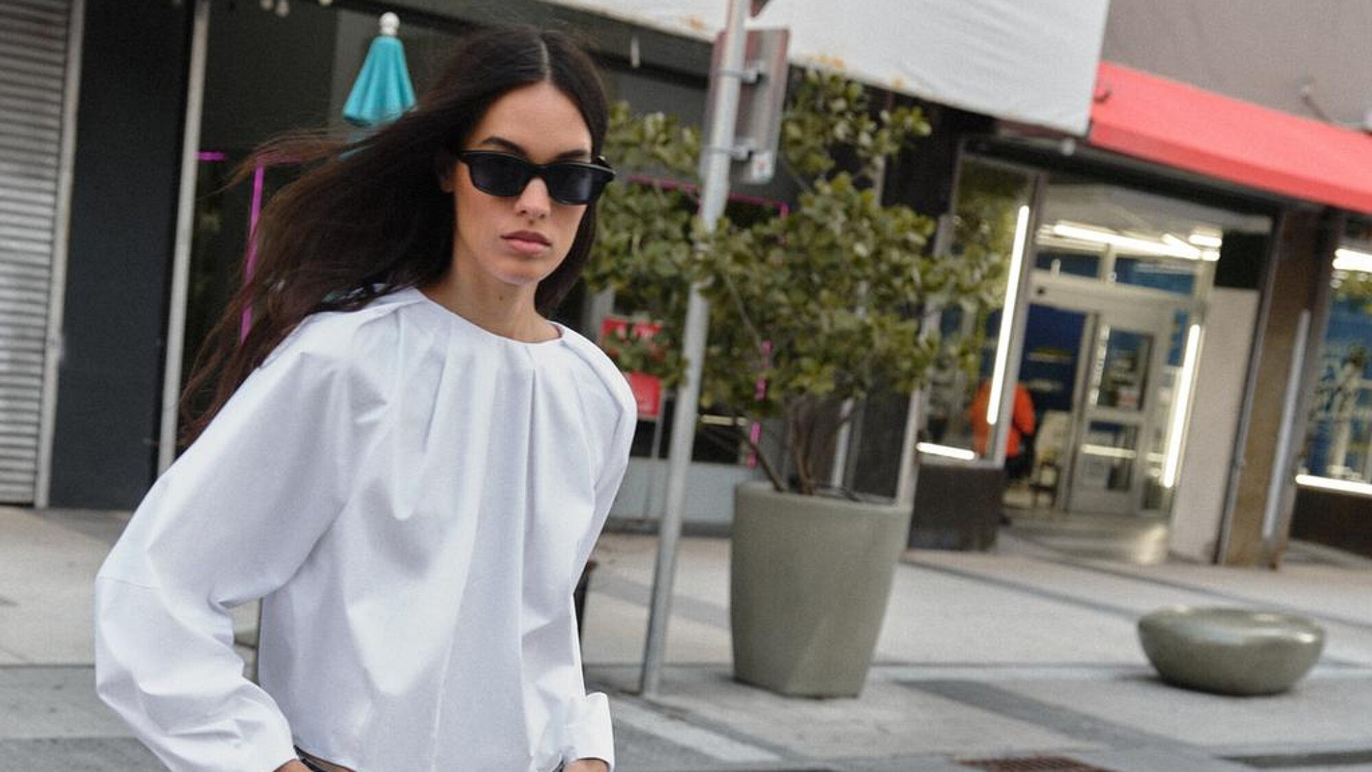 זארה. חולצת פופלין 169 ש"ח | צילום: יח"צ