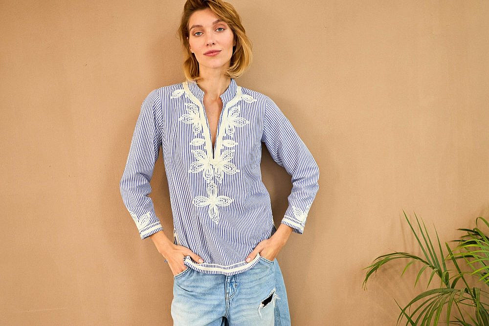 חולצת קזבלנקה של המותג גלביה. צילום: עדי הלמן