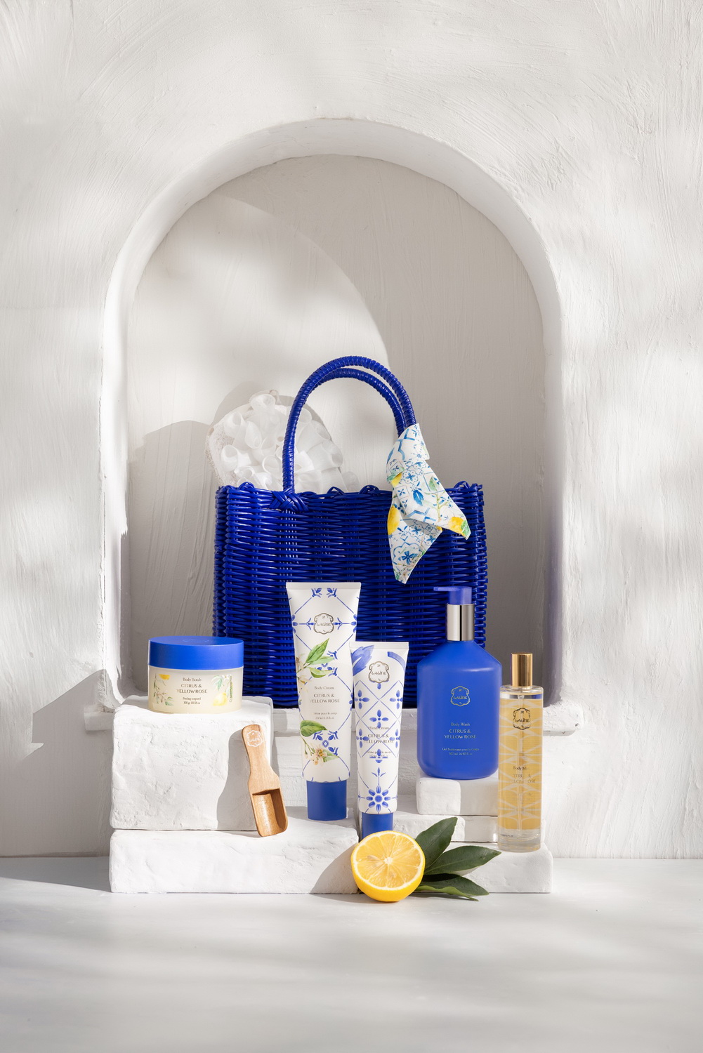 Laline CITRUS &amp; Yellow Rose. פילינג גוף, סבון רחצה, קרם ידיים ומיסט. 279 ש"ח | צילום: עידן מלכה