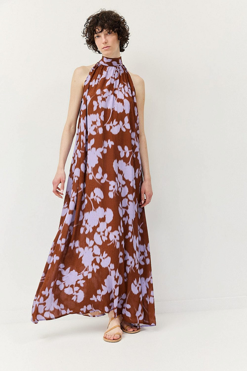 oma. מחיר 950 ש"ח | צילום: דור שרון