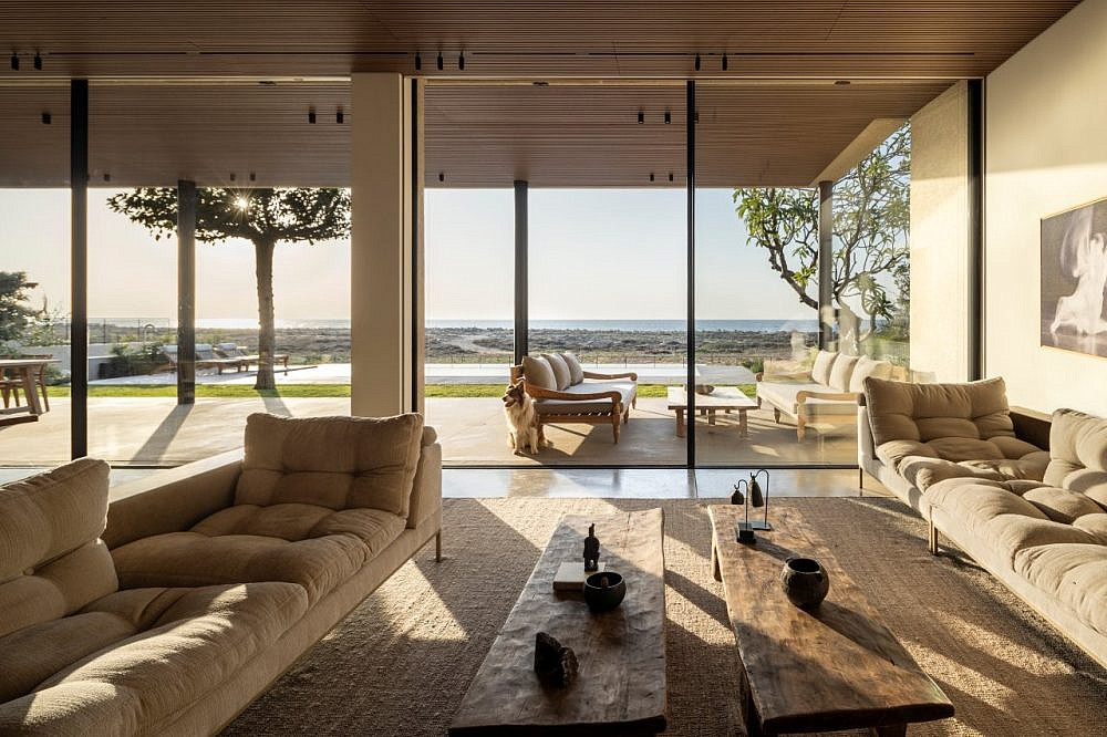 צלם עמית גירון אדריכלות דניאלה פלסנר, עיצוב אוריאן דוביצקי ועדי טריפון,ריהוט אריק בן שמחון