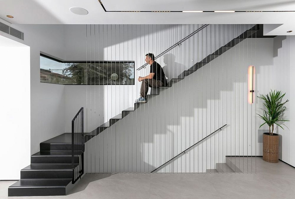 רון שפיגל, צלם אלעד גונן