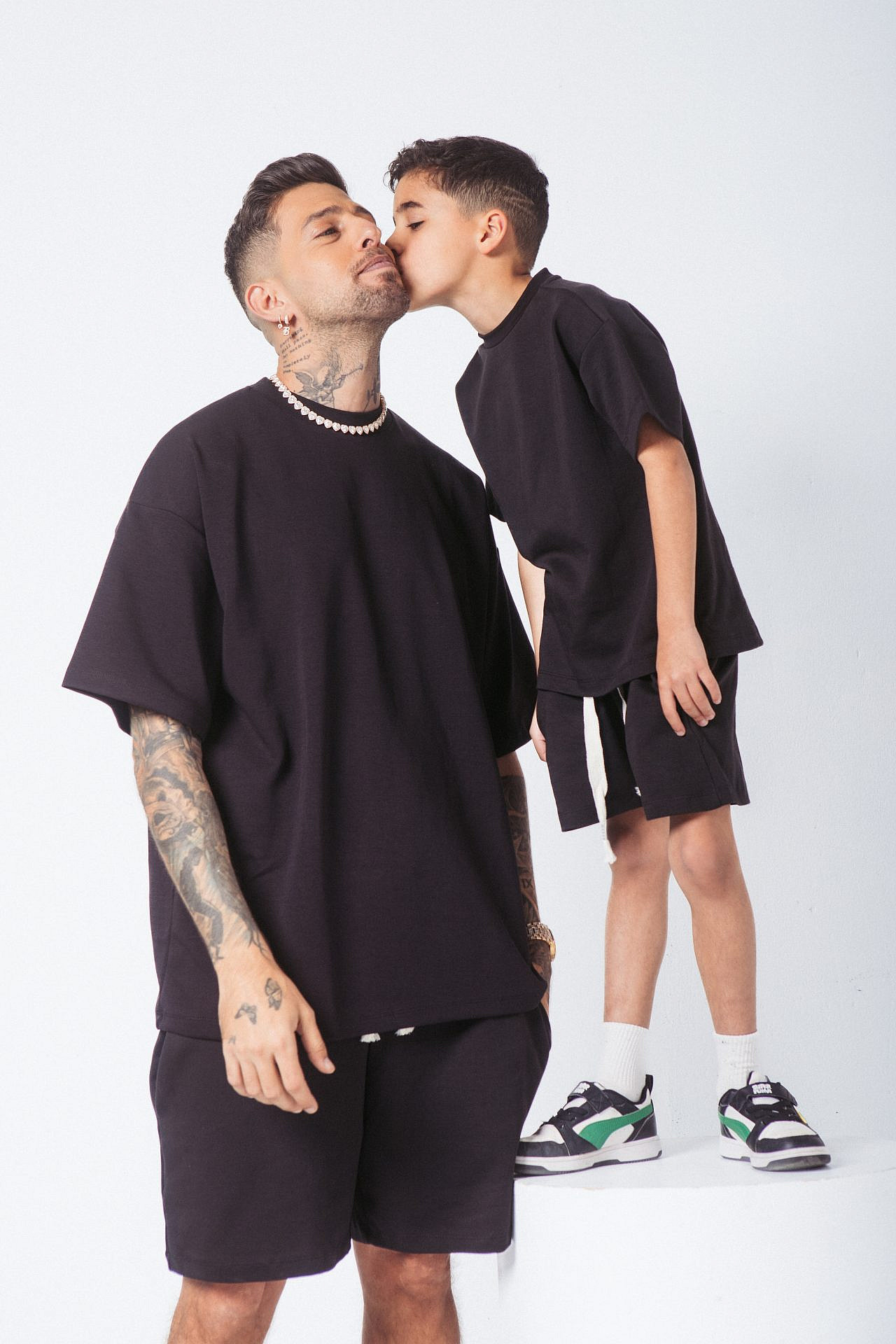 בן אל תבורי ובנו תו-פרינס למותג האופנה kayzuo | צילום: מריה שרף