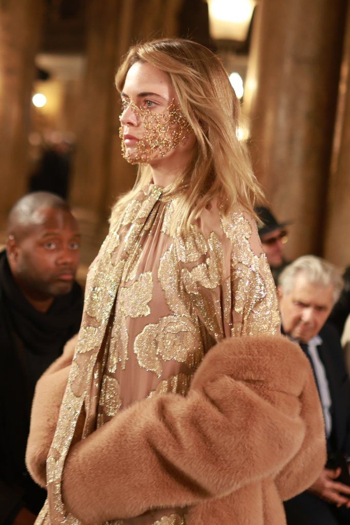 שיתוף הפעולה בין קובי הלפרין וקרן וולף בתצוגת סתיו–חורף 2026, שבוע האופנה בפריז | צילום: גיל חיון