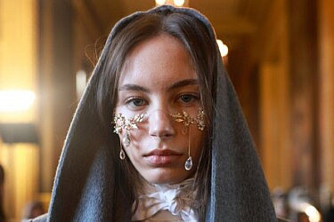 שיתוף הפעולה בין קובי הלפרין וקרן וולף בתצוגת סתיו–חורף 2026, שבוע האופנה בפריז | צילום: גיל חיון