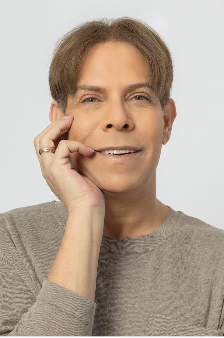 "ברגע של שיגעון שיניתי את צבע העיניים שלי". דרור קליר | צילום: יקיר חן