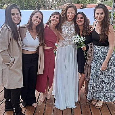 איילה מינקר עם החברות ביום חתונתה | צילום: אינסטגרם aialaminaker@