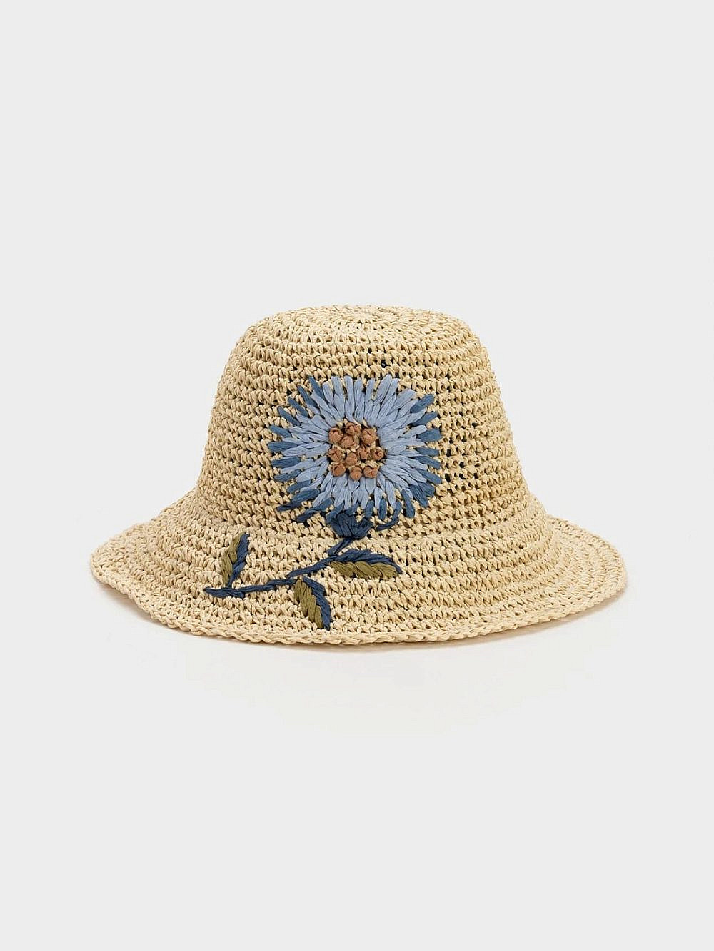 גולף. כובע קש 149 ש"ח | צילום: עידן מלכה