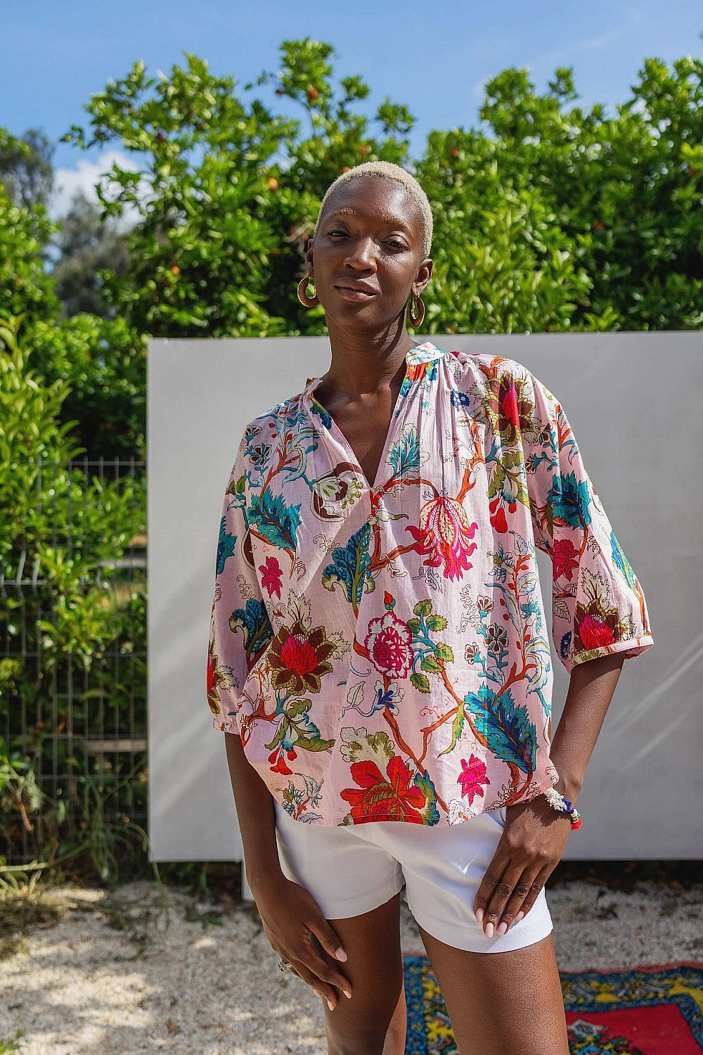 גלביה. חולצה 200 ש"ח | צילום: עדי הלמן