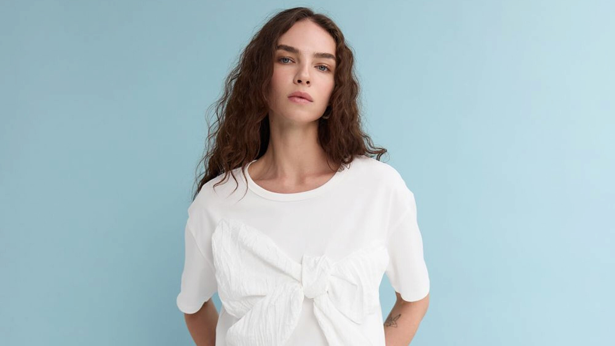 CASTRO. מחיר 149 ש"ח | צילום: סער פסח