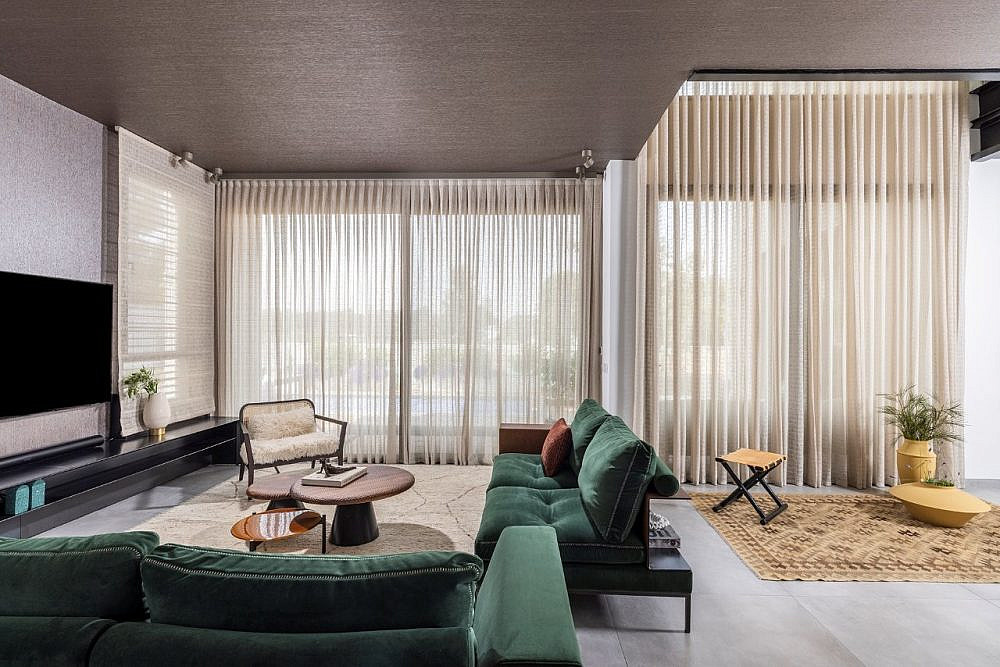 מעצבת גלי בדש צלם עידן גור, וילונות ELLA DECOR