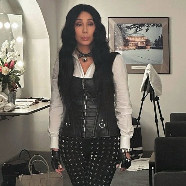 סבתא זפטה. התגלית המפתיעה של שר | צילום: אינסטגרם cher@