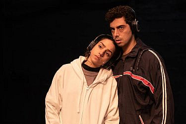 מתוך ההצגה "המורה, או: איך פיטרו אותי ממשרד החינוך?" | צילום: דוד קפלן