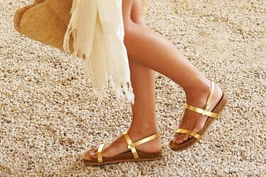 GREEK SANDALS. מחיר 550 ש"ח | צילום: סולל פיקאל