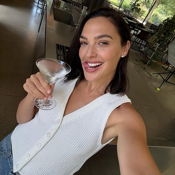 טפו, חמסה, שום, בצל. גל גדות | צילום: אינסטגרם gal_gadot@