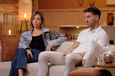 חשבנו שהסתממנו על הספה. נועה וארי | צילום מסך, קשת 12
