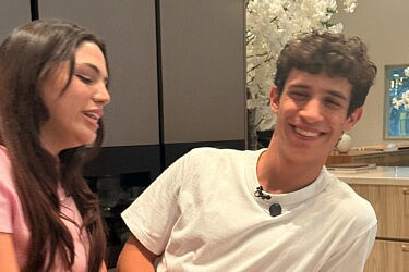 נועה ריינהולד ואמיר בנאי | צילום: אביבי מטבחים, יח"צ