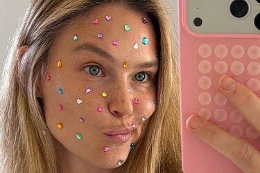 ניצנוצים לפנים. בר רפאלי | צילום: אינסטגרם @barrefaeli