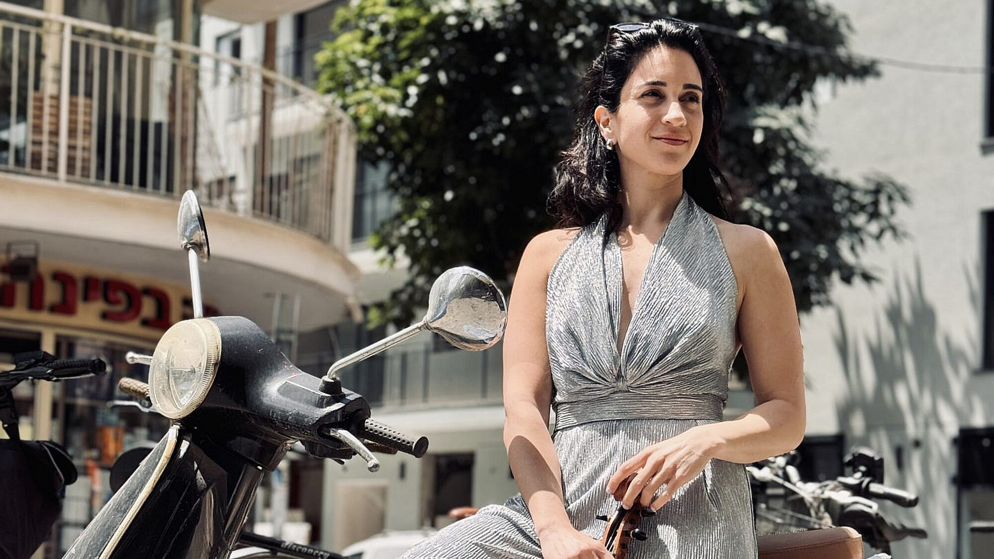 סיפור אהבה מהסדרות. לייקי גליק | צילום: נעמה שוורץ סיפור אהבה מהסדרות. לייקי גליק | צילום: נעמה שוורץ