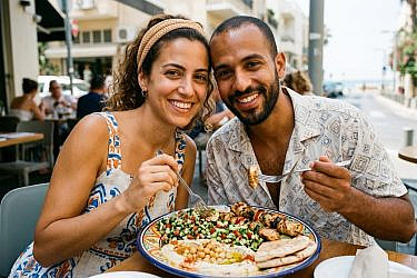 אהבה זה משמין? | אילוסטרציה: AI