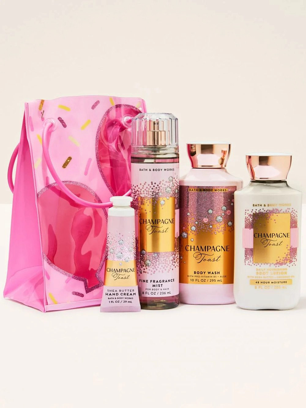 Bath &amp;Body Works. מארז סבון גוף, מיסט לגוף, קרם ידיים וקרם גוף, מחיר  199 ש"ח | צילום: יח"צ